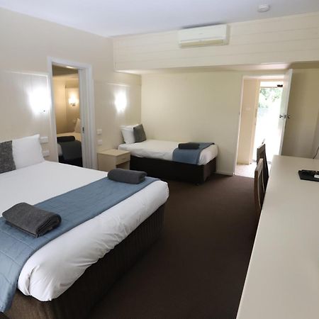 Sleepy Hill Motor Inn Раймонд-Террас Экстерьер фото