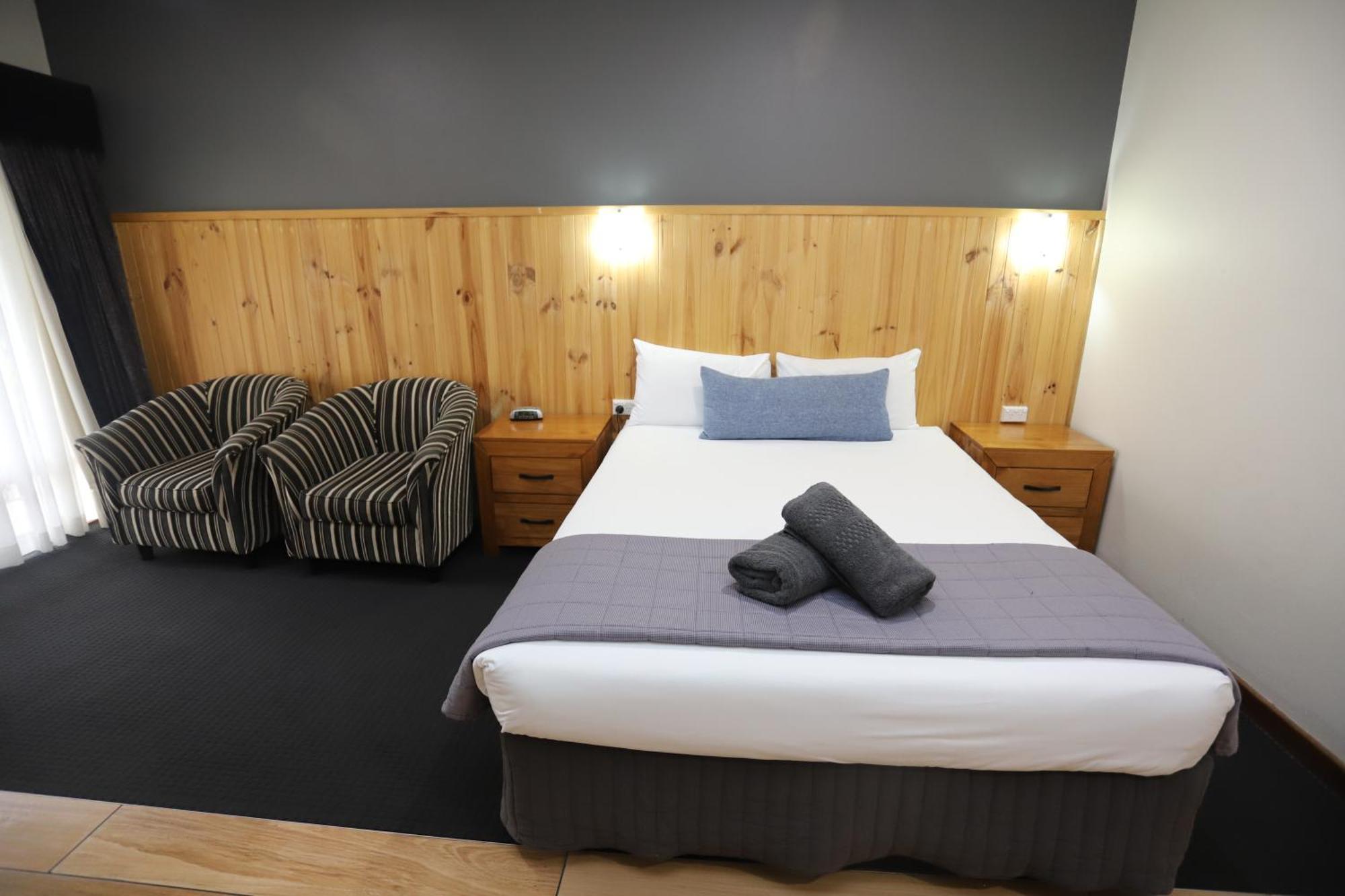 Sleepy Hill Motor Inn Раймонд-Террас Экстерьер фото