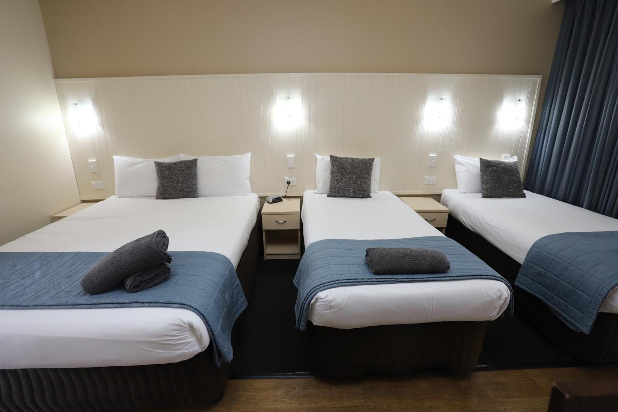 Sleepy Hill Motor Inn Раймонд-Террас Экстерьер фото