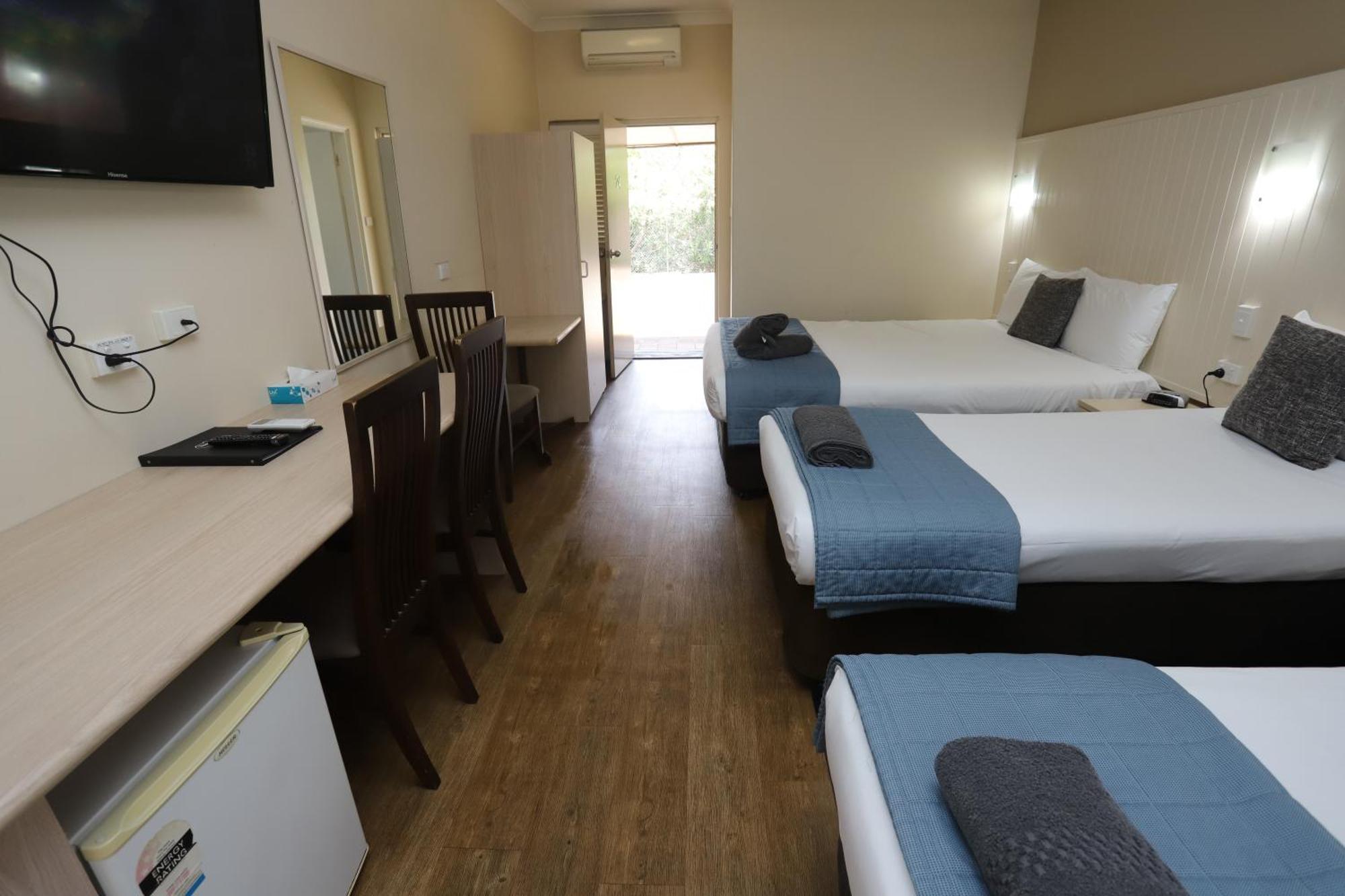Sleepy Hill Motor Inn Раймонд-Террас Экстерьер фото