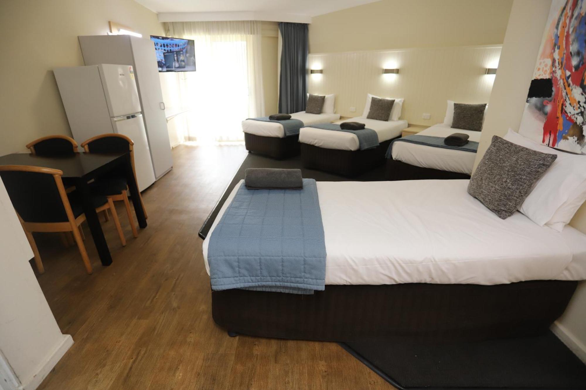 Sleepy Hill Motor Inn Раймонд-Террас Экстерьер фото