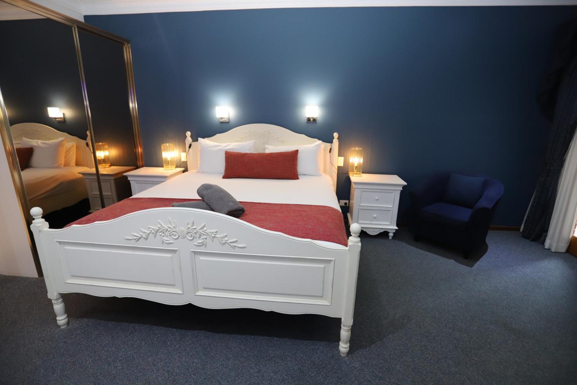 Sleepy Hill Motor Inn Раймонд-Террас Экстерьер фото