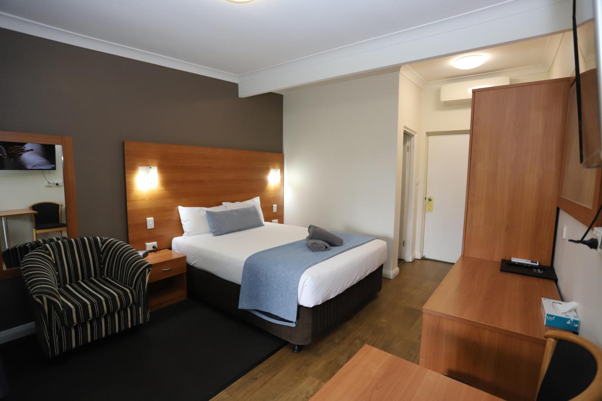 Sleepy Hill Motor Inn Раймонд-Террас Экстерьер фото