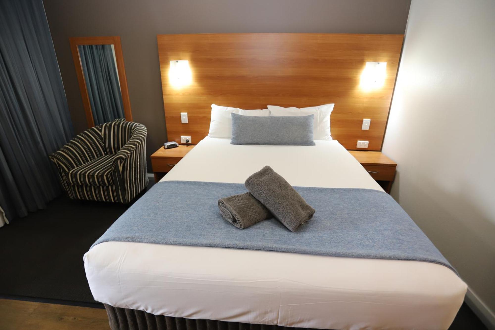 Sleepy Hill Motor Inn Раймонд-Террас Экстерьер фото