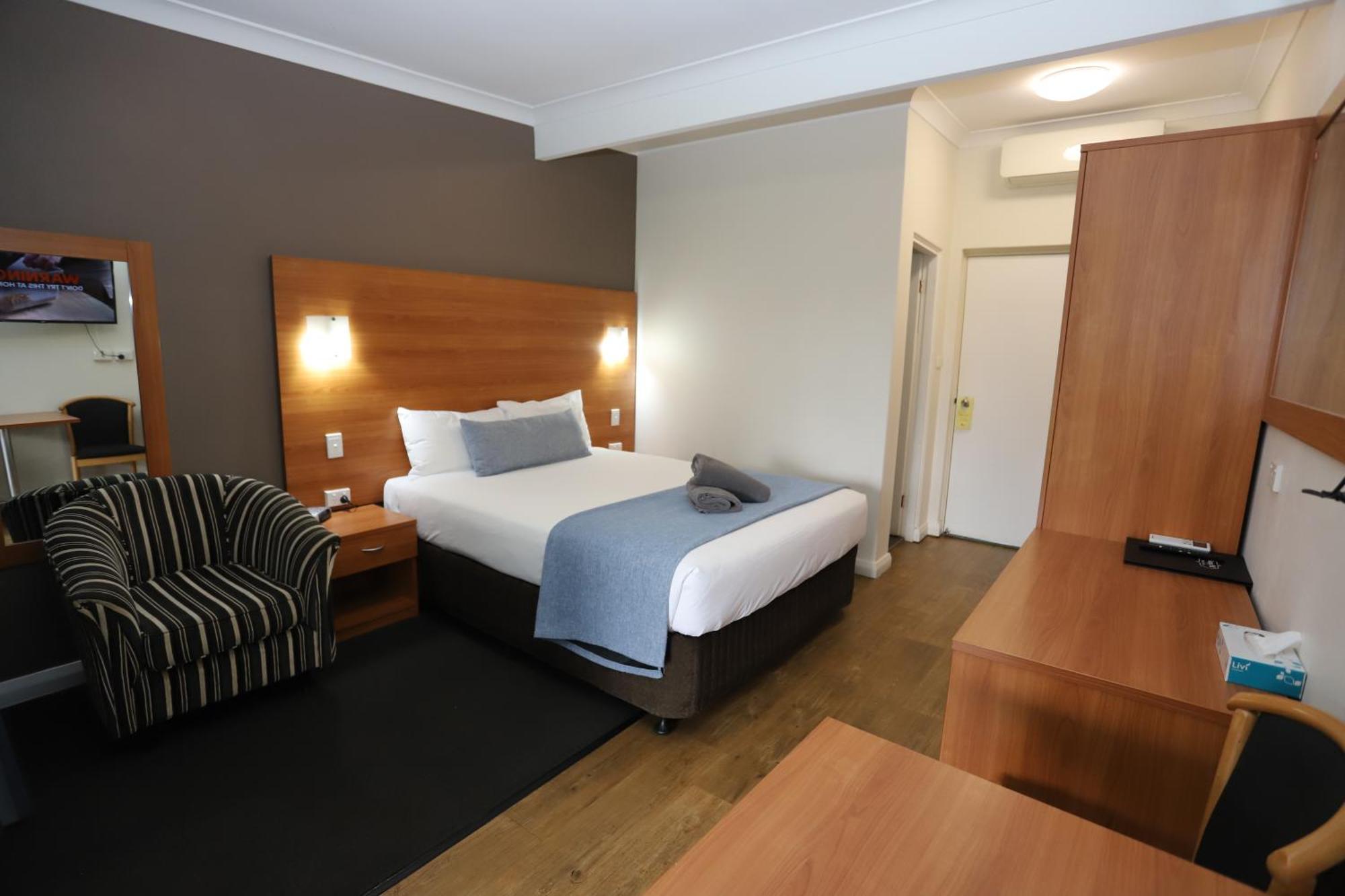 Sleepy Hill Motor Inn Раймонд-Террас Экстерьер фото